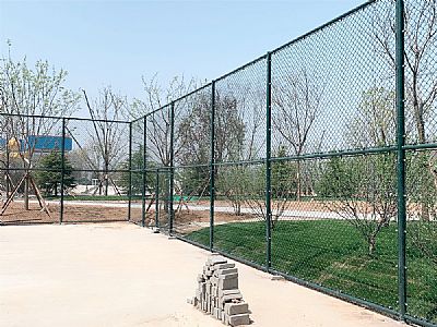光伏站防護圍欄 球場護欄網專業廠家 機場圍欄網生產廠家